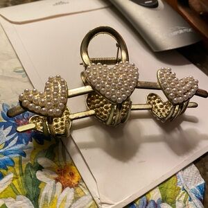 Free w/ purchase !Gold Heart Hair Clip with Pearls
